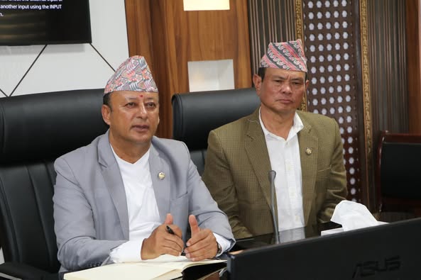 बजेटमा रहेको 'टेक एण्ड पे’ नीतिलाई हटाएर ‘टेक अर पे’ नीति लागू गर्न उर्जामन्त्री सहमत